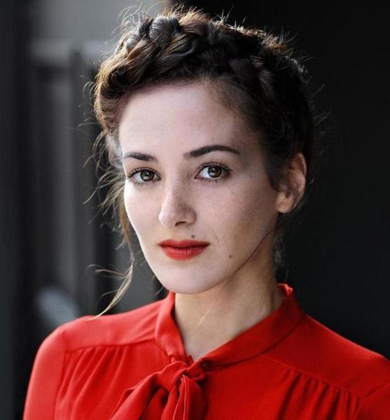 Sevda P. – Schauspiel Sedcard-Foto 5 bei JustInCast