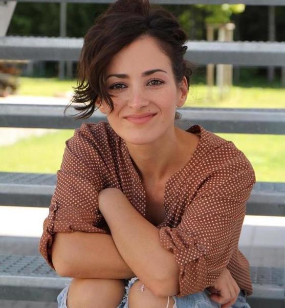 Sevda P. – Schauspiel Sedcard-Foto 4 bei JustInCast
