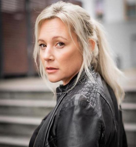 Bianca T. – Schauspiel Sedcard-Foto 4 bei JustInCast