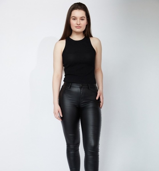 Wiebke Marie K. – Schauspiel Sedcard-Foto 2 bei JustInCast