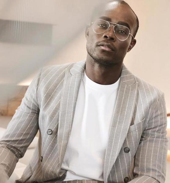 Ndumbe K. – Fashion Sedcard-Foto 3 bei JustInCast