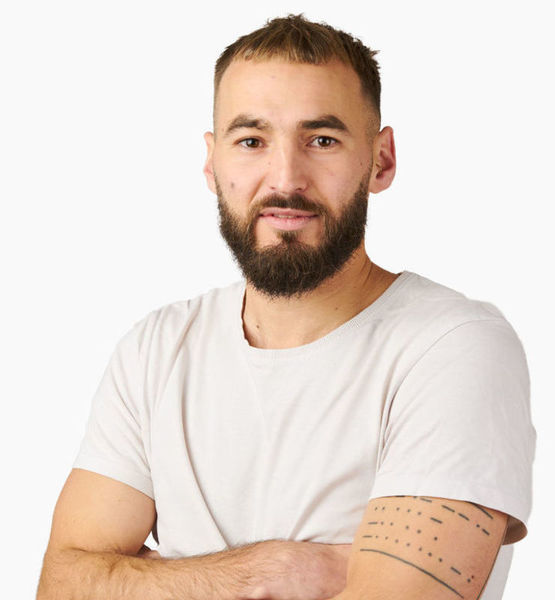 Mats Jorrit M. – Real People sedcard image 5 at JustInCast