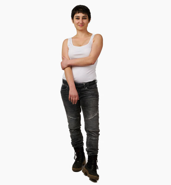 MINE MELODI C. – Real People Sedcard-Foto 4 bei JustInCast