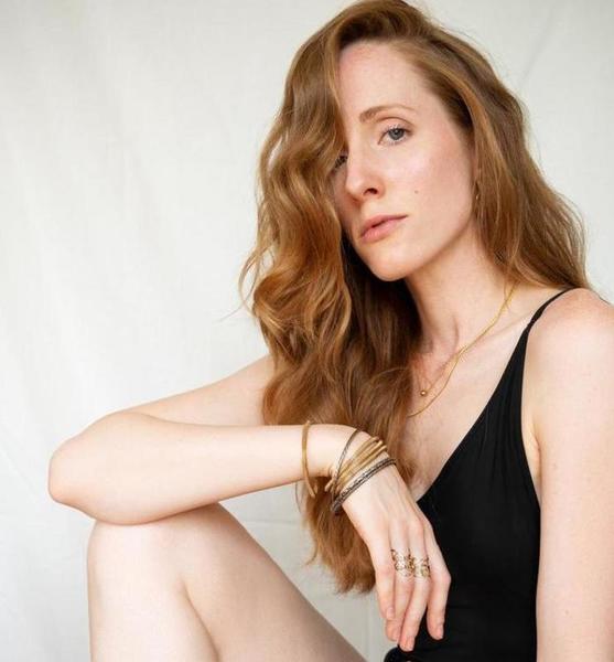 Arijana S. – Schauspiel Sedcard-Foto 2 bei JustInCast