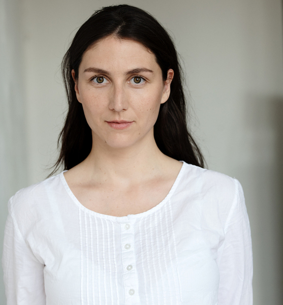 Laura B. – Schauspiel Sedcard-Foto 3 bei JustInCast