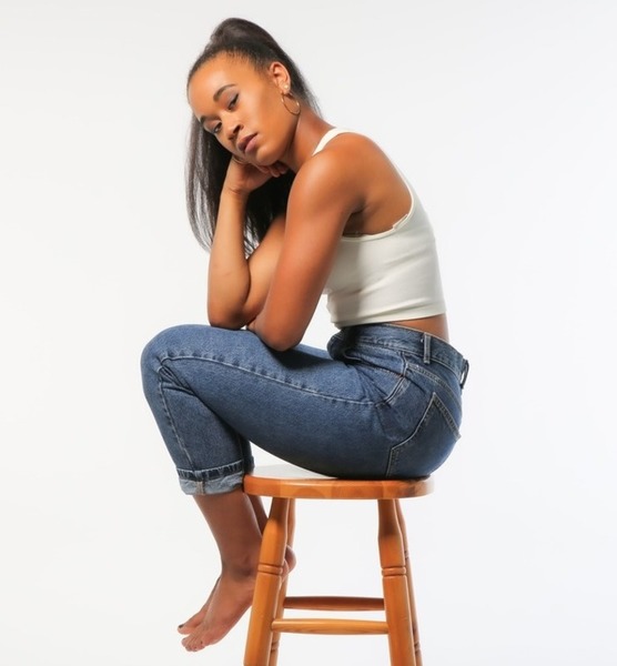 Kenya C. – Fashion sedcard image 4 at JustInCast