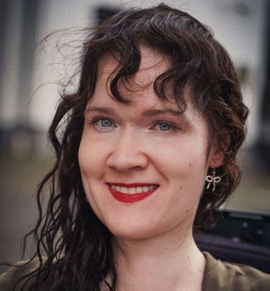 Miriam C. – Schauspiel Sedcard-Foto 3 bei JustInCast