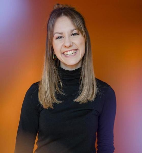 Selly M. – Schauspiel Sedcard-Foto 4 bei JustInCast