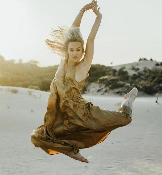 Larissa S. – Fashion Sedcard-Foto 3 bei JustInCast
