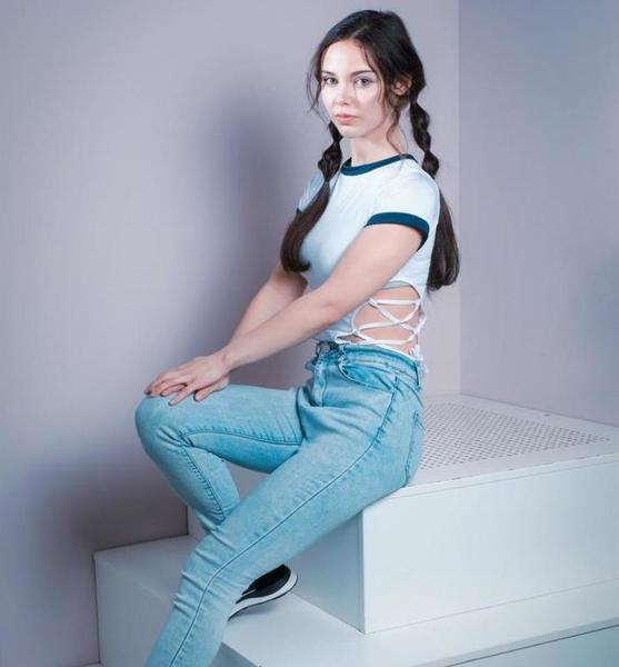 Anna M. – Schauspiel Sedcard-Foto 4 bei JustInCast