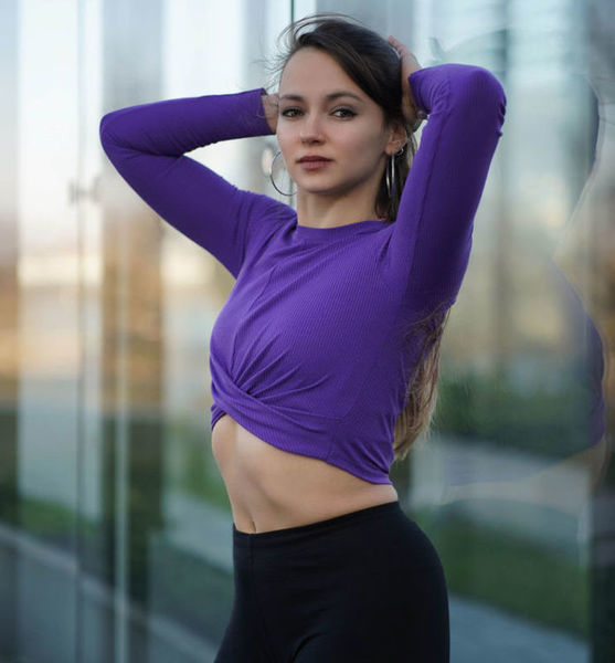 Anja C. – Tanz Sedcard-Foto 3 bei JustInCast
