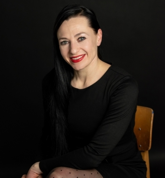 Lena B. – Schauspiel Sedcard-Foto 5 bei JustInCast