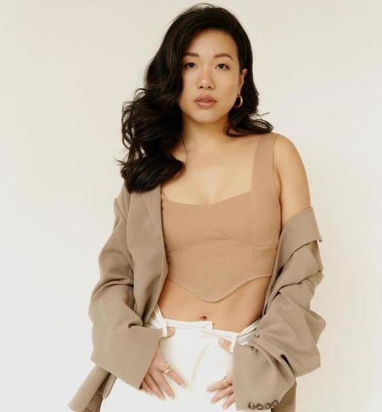 Bea C. – Fashion Sedcard-Foto 4 bei JustInCast