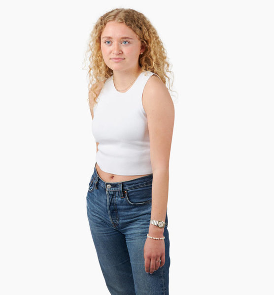 Luisa D. – Real People Sedcard-Foto 2 bei JustInCast
