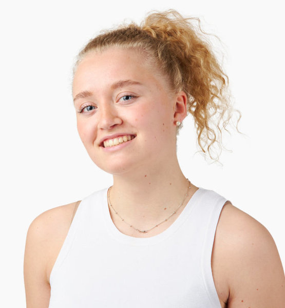 Luisa D. – Real People Sedcard-Foto 5 bei JustInCast