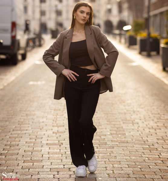 Alexandra N. – Fashion Sedcard-Foto 5 bei JustInCast