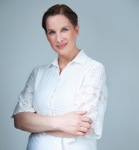 Christine D. – Schauspiel Sedcard-Foto 5 bei JustInCast