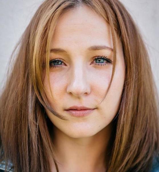 Leyla T. – Schauspiel Sedcard-Foto 5 bei JustInCast