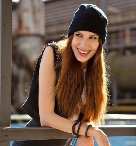 Alexandra C. – Schauspiel Sedcard-Foto 4 bei JustInCast