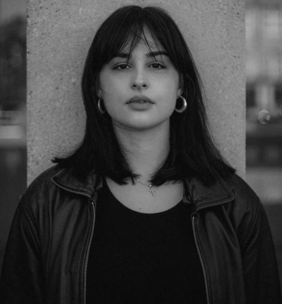 Jelena S. – Schauspiel Sedcard-Foto 3 bei JustInCast