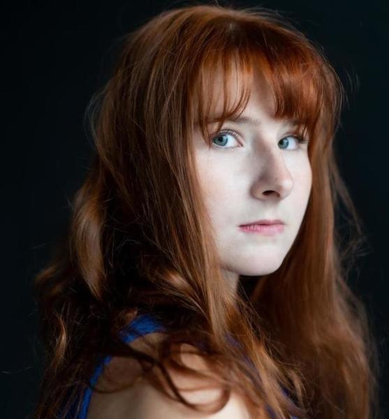 Sophie S. – Schauspiel Sedcard-Foto 2 bei JustInCast