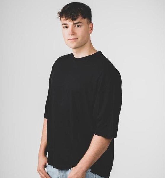 Nicolas T. – Schauspiel Sedcard-Foto 5 bei JustInCast