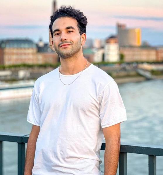 Wassim M. – Tanz Sedcard-Foto 3 bei JustInCast