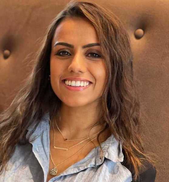 Burcu K. – Schauspiel Sedcard-Foto 5 bei JustInCast