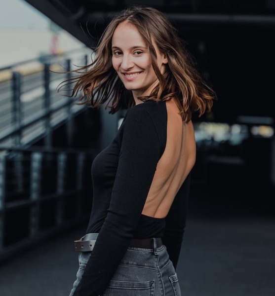 Annamae E. – Schauspiel Sedcard-Foto 4 bei JustInCast