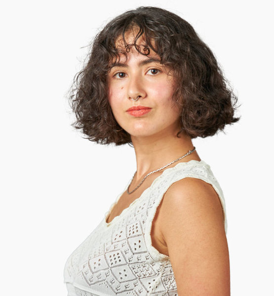 Alina L. – Real People Sedcard-Foto 4 bei JustInCast