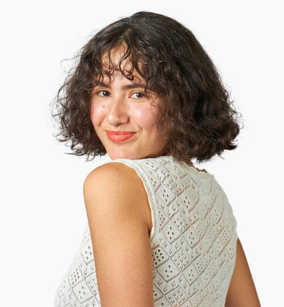 Alina L. – Real People Sedcard-Foto 2 bei JustInCast