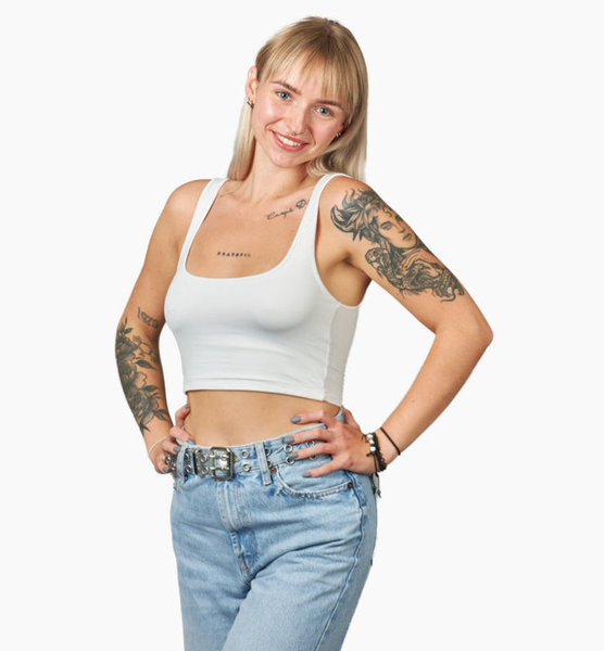 Julia L. – Real People Sedcard-Foto 5 bei JustInCast