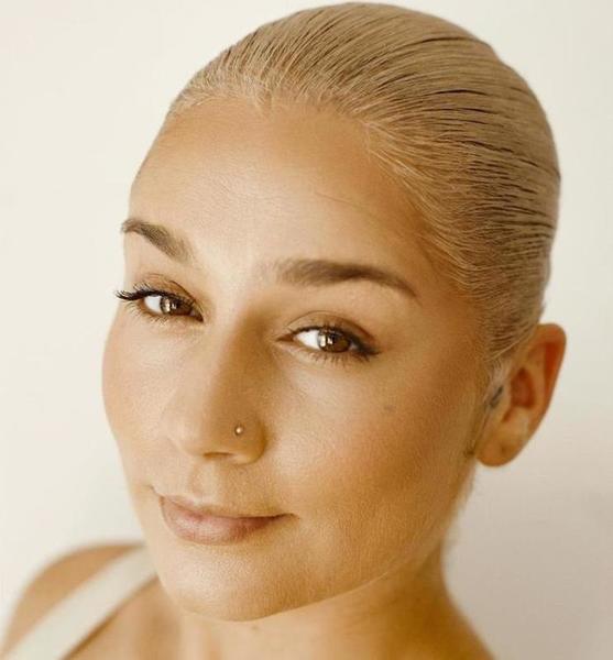 Miriam K. – Fashion Sedcard-Foto 5 bei JustInCast