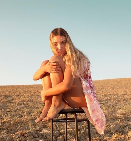 emmanuelle r. – Tanz Sedcard-Foto 3 bei JustInCast