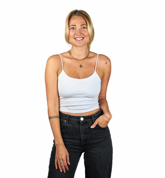 Nora R. – Real People Sedcard-Foto 4 bei JustInCast