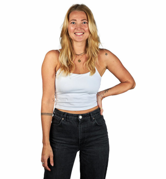 Nora R. – Real People Sedcard-Foto 2 bei JustInCast