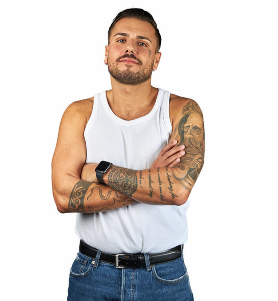 Semüre K. – Real People Sedcard-Foto 3 bei JustInCast