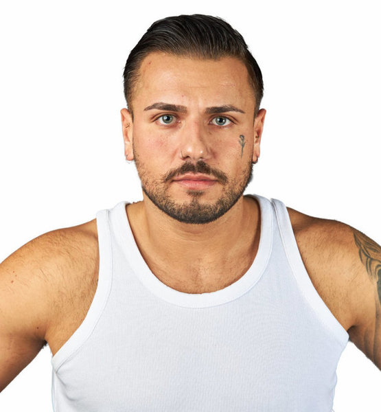 Semüre K. – Real People Sedcard-Foto 4 bei JustInCast