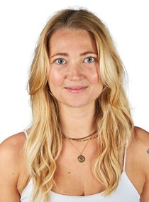 Nora – Real People & New Faces Sedcard bei JustInCast