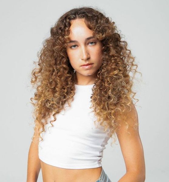 Romy E. – Fashion Sedcard-Foto 2 bei JustInCast