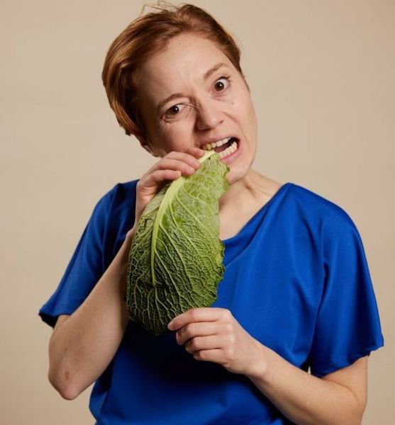 Nina W. – Schauspiel Sedcard-Foto 3 bei JustInCast