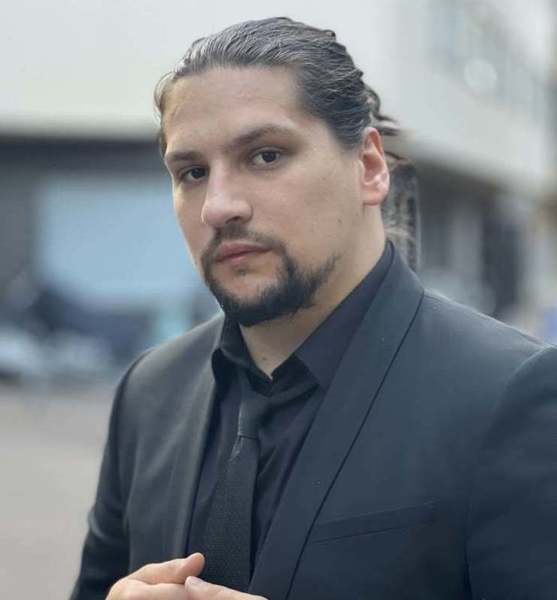 Semih T. – Schauspiel Sedcard-Foto 5 bei JustInCast