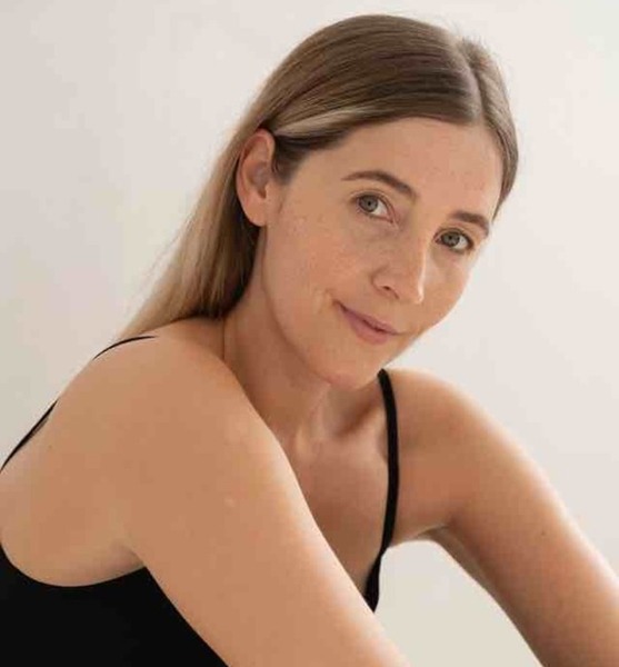 Johanna S. – Fashion Sedcard-Foto 4 bei JustInCast