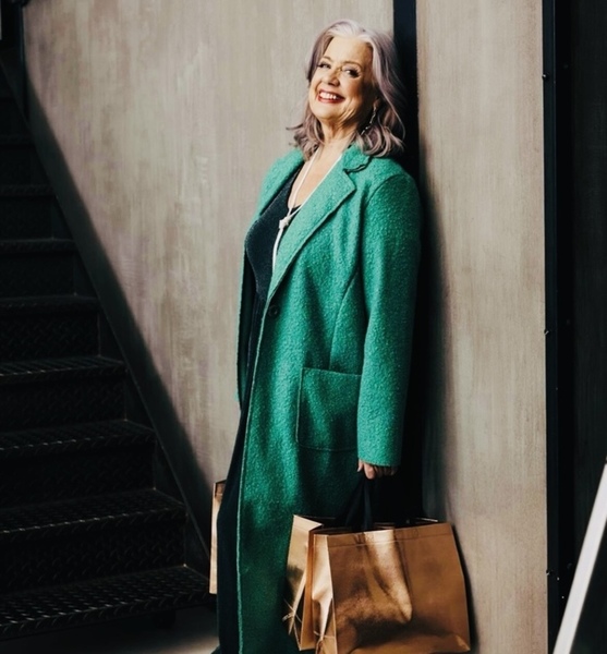 Petra M. – Fashion Sedcard-Foto 3 bei JustInCast