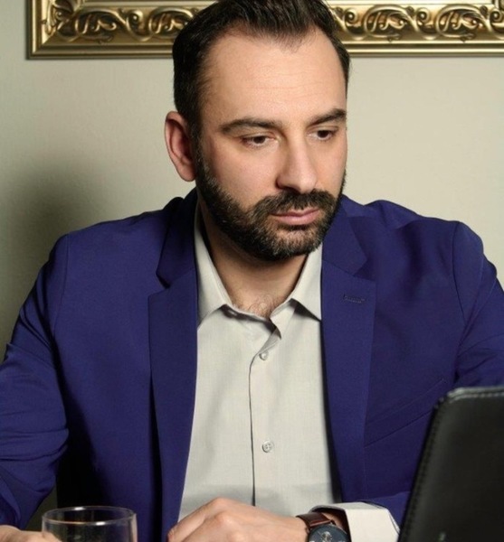 Benjamin D. – Acting sedcard image 3 at JustInCast
