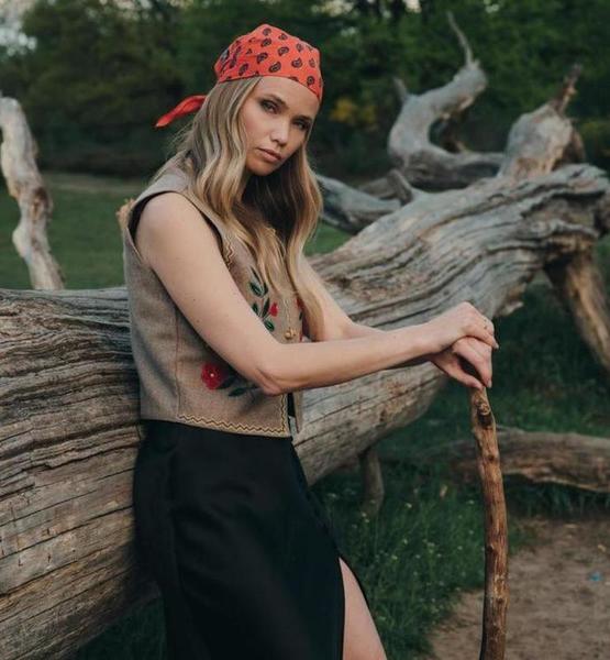 Mari Anne S. – Fashion Sedcard-Foto 3 bei JustInCast