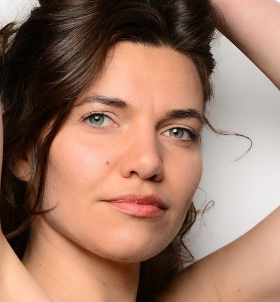 Lea Sophia G. – Schauspiel Sedcard-Foto 2 bei JustInCast