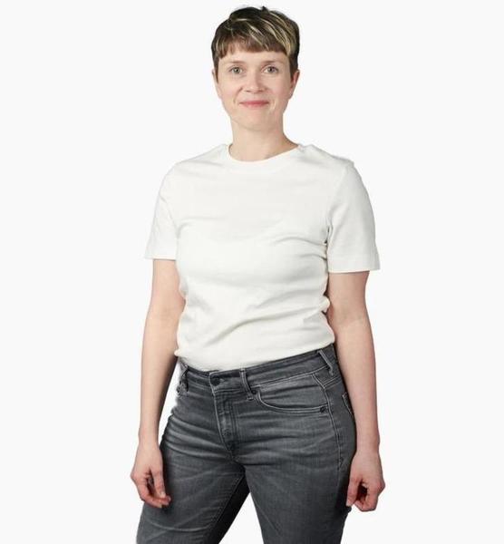 Nicole W. – Real People Sedcard-Foto 5 bei JustInCast