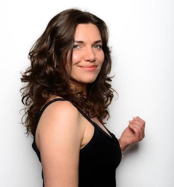 Lea Sophia G. – Schauspiel Sedcard-Foto 4 bei JustInCast