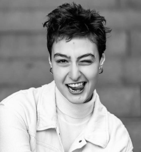 Shirin M. – Schauspiel Sedcard-Foto 5 bei JustInCast